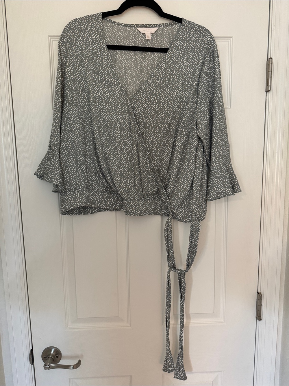 LC Lauren Conrad Light Mint Green/Grey Printed Side Tie Wrap Blouse